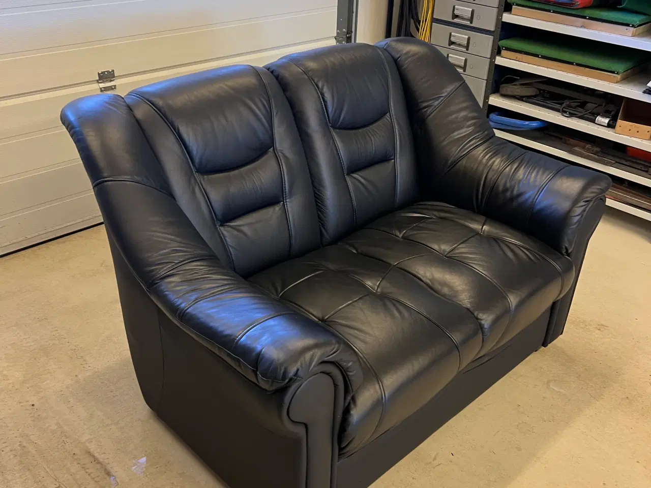 Billede 2 - Sofa lækker sort læder sofa (ny stand)