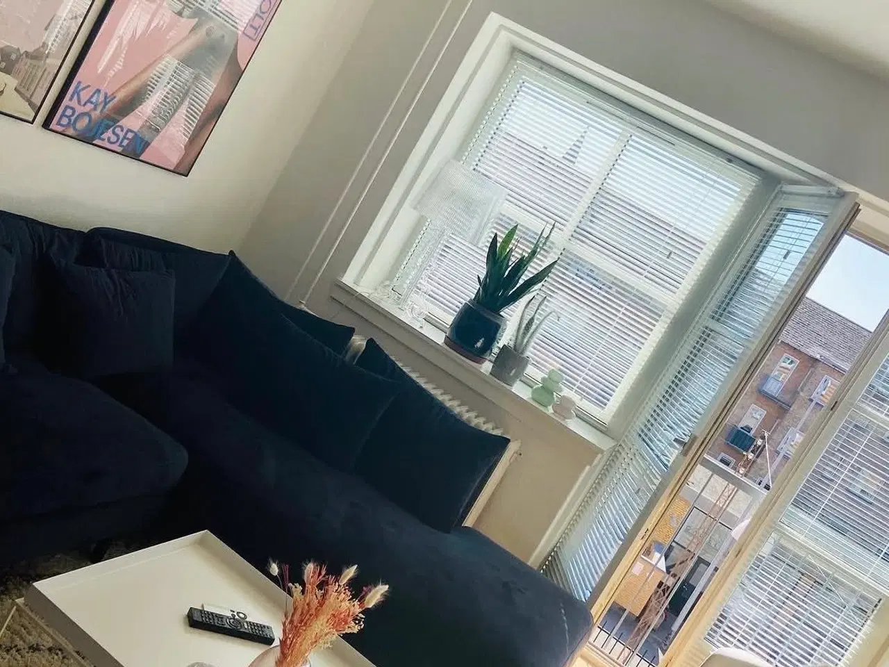 Billede 2 - Blå velour sofa 