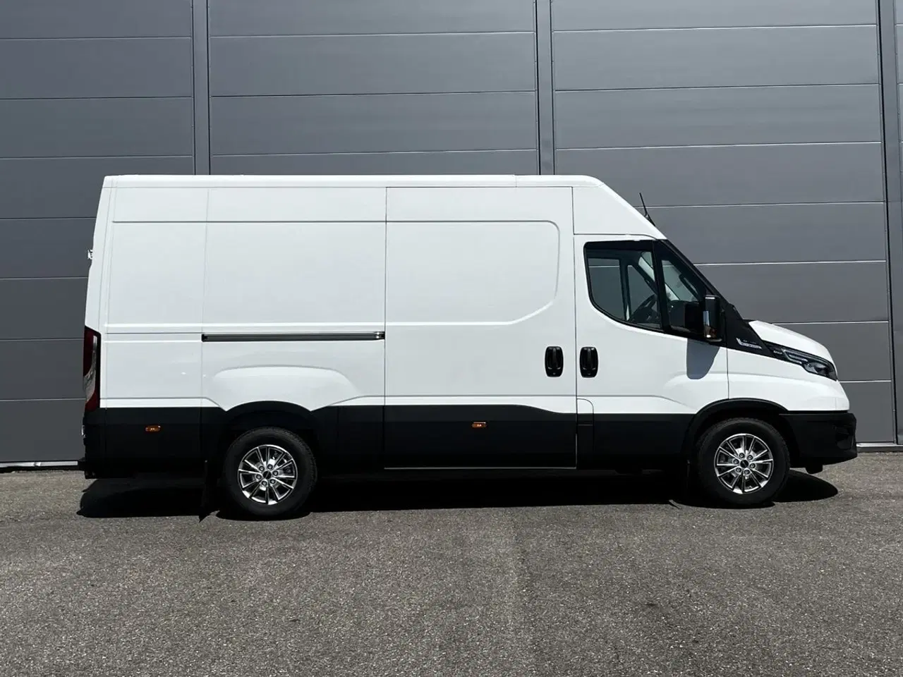 Billede 9 - Iveco Daily 3,0 35S18 12m³ Van AG8