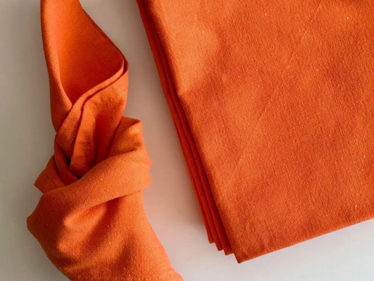 Billede 2 - Orange stofservietter, 9 stk samlet