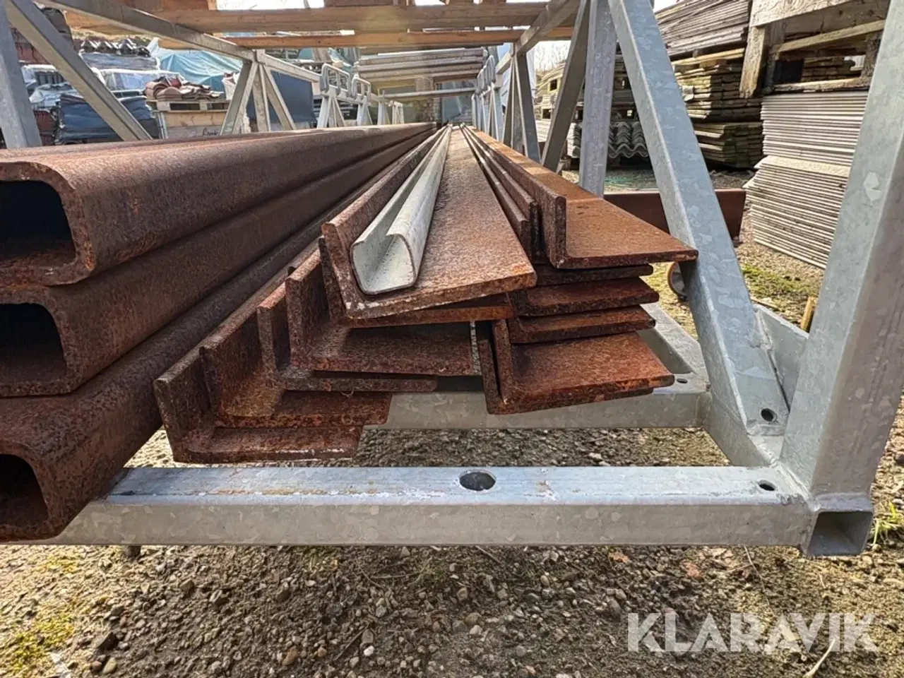 Billede 8 - Jern seng med hjul inklusiv jernprofiler