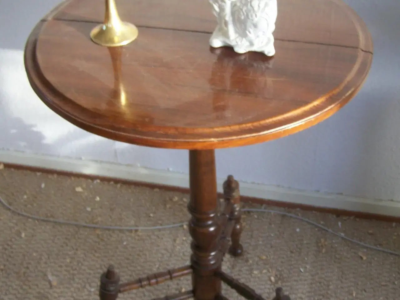 Billede 1 - Tilt Top Table