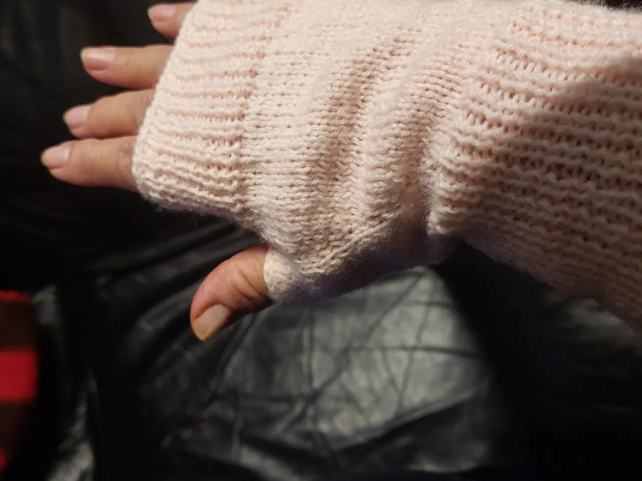 Billede 5 - Handsker, håndstrik forskellige farve