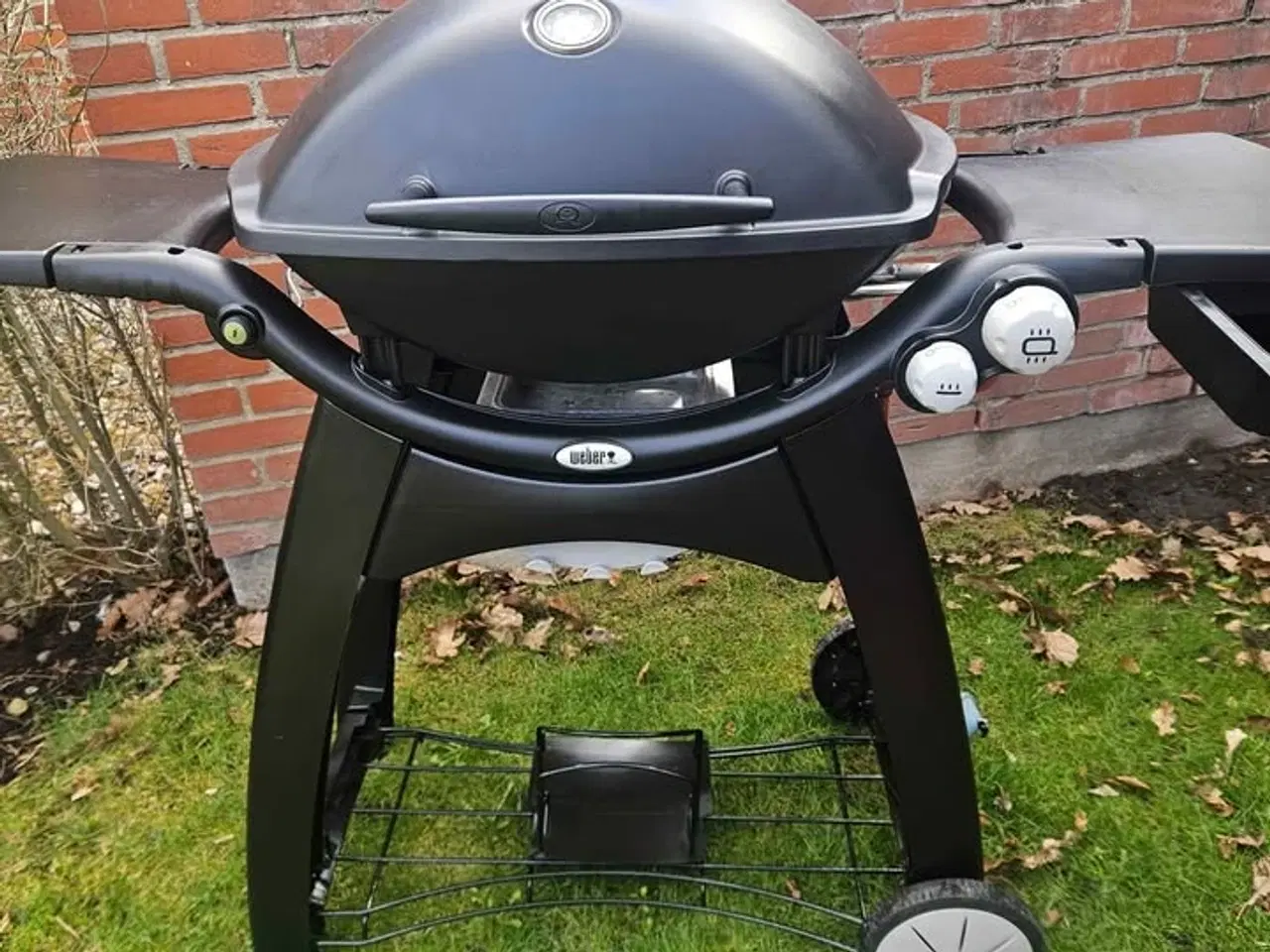 Billede 1 - Weber gasgrill Q3200  El tænding, flaske holde,  s