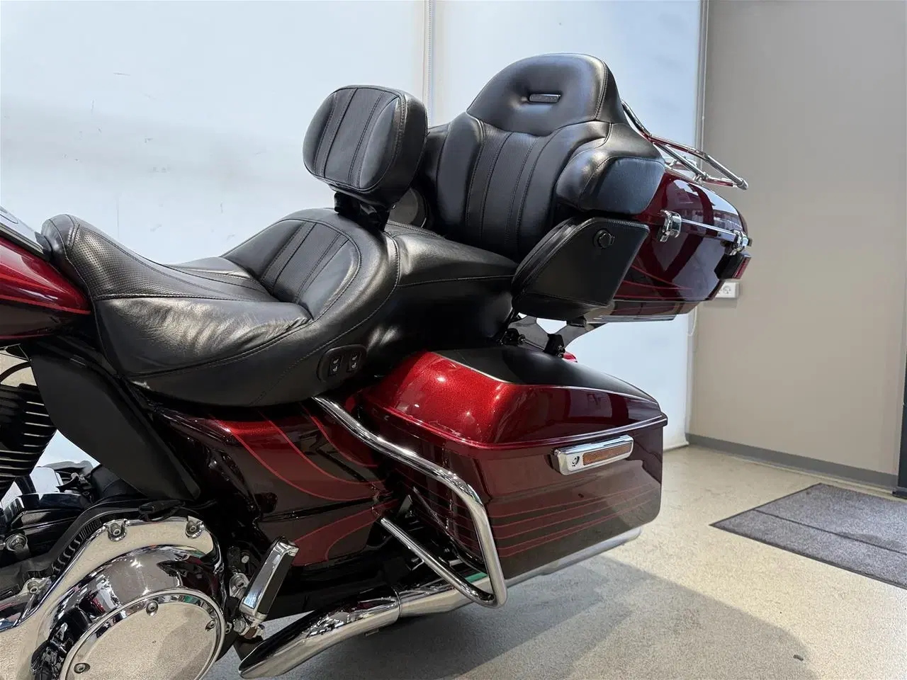 Billede 42 - Harley Davidson FLTRUSE Road Glide Ultra CVO 110"