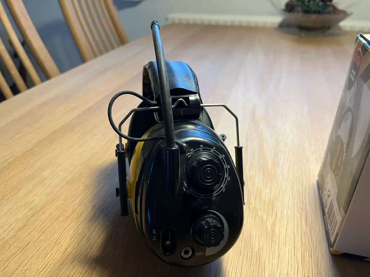 Billede 2 - Høreværn m. Fm radio 