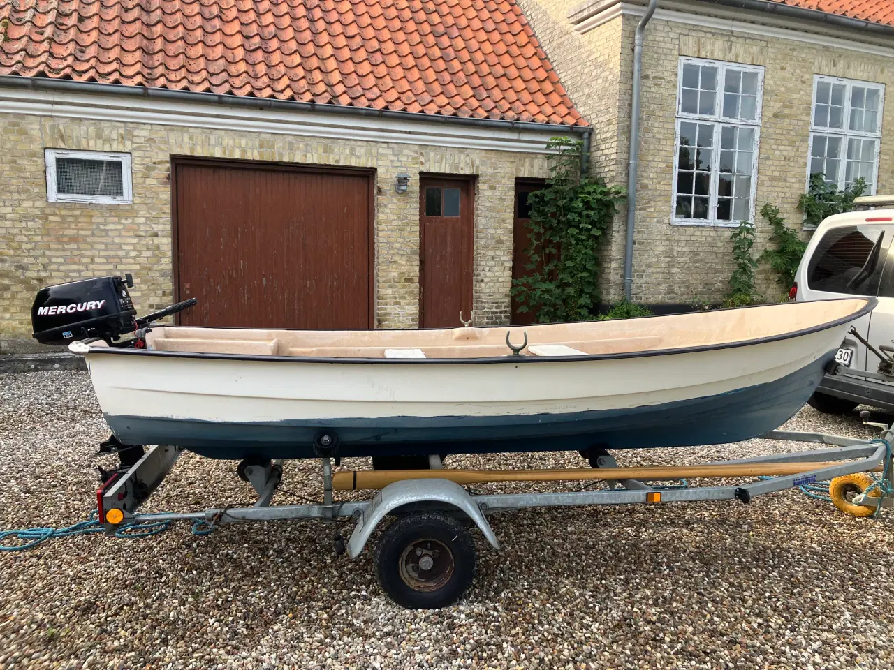 Billede 2 - Jolle +inreg.bådtrailer og motor årer redningsvest