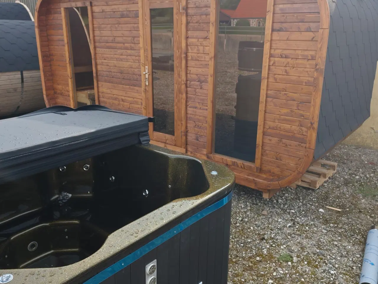 Billede 2 - Stor sauna med omklædningsrum 4.8 m/2.4 m på lager