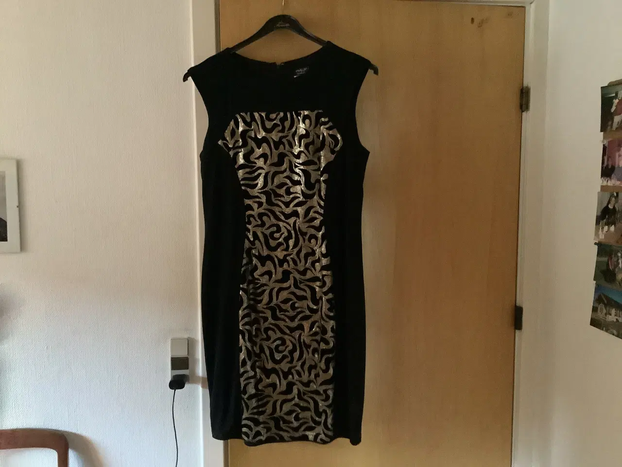 Billede 1 - Flot kjole brugt en gang 