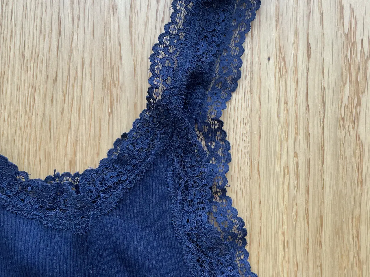 Billede 3 - Rosemunde silketop 