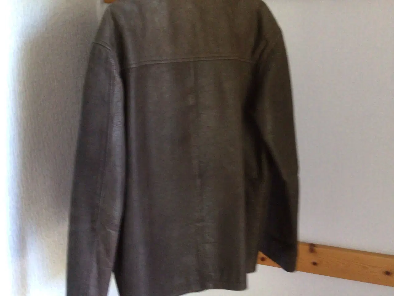 Billede 2 - Stanfield jakke i 100% Buffalonubuck. Str.M
