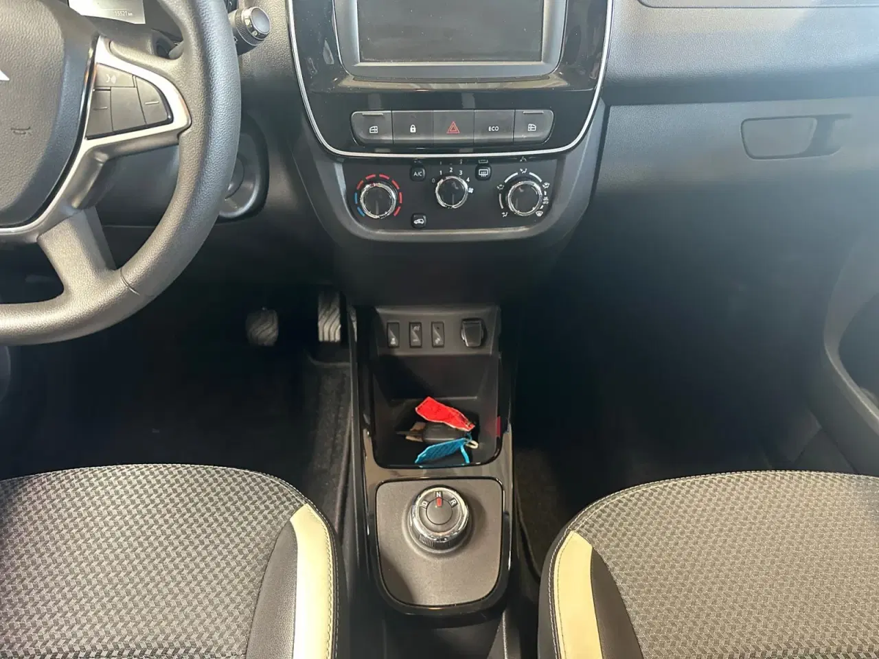 Billede 11 - Dacia Spring  Essential