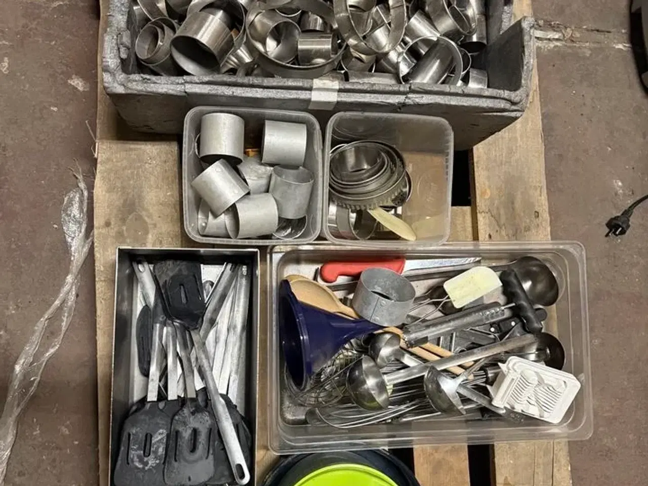 Billede 2 - Blandede forme og udstikkere. Blandet køkkenværktøj.  (MOMSFRI)