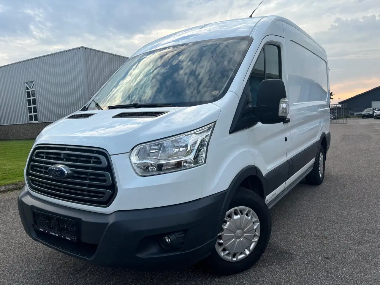 Billede 2 - Ford Transit 350 L2 Van 2,2 TDCi 125 Trend H2 FWD