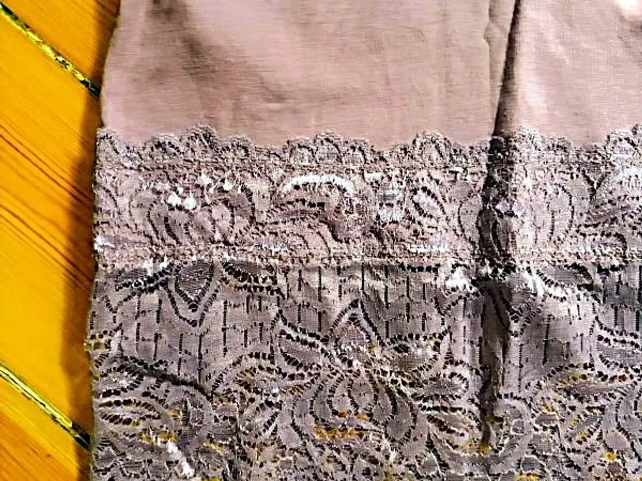 Billede 3 - 2 toppe fra Milla. Uden og med lange ærmer.