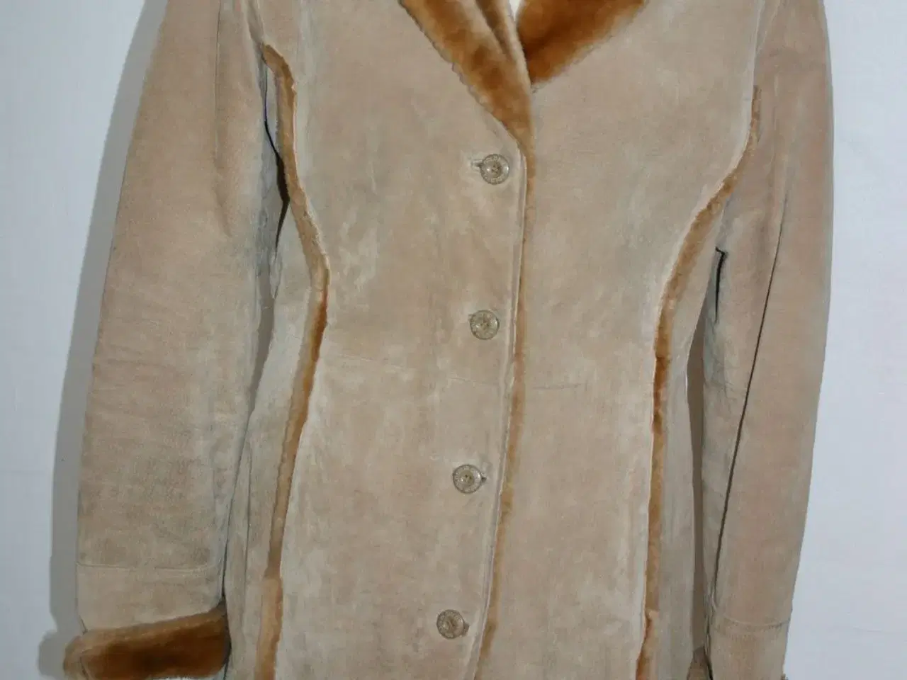 Billede 1 - Ægte læder frakke Str. 38
