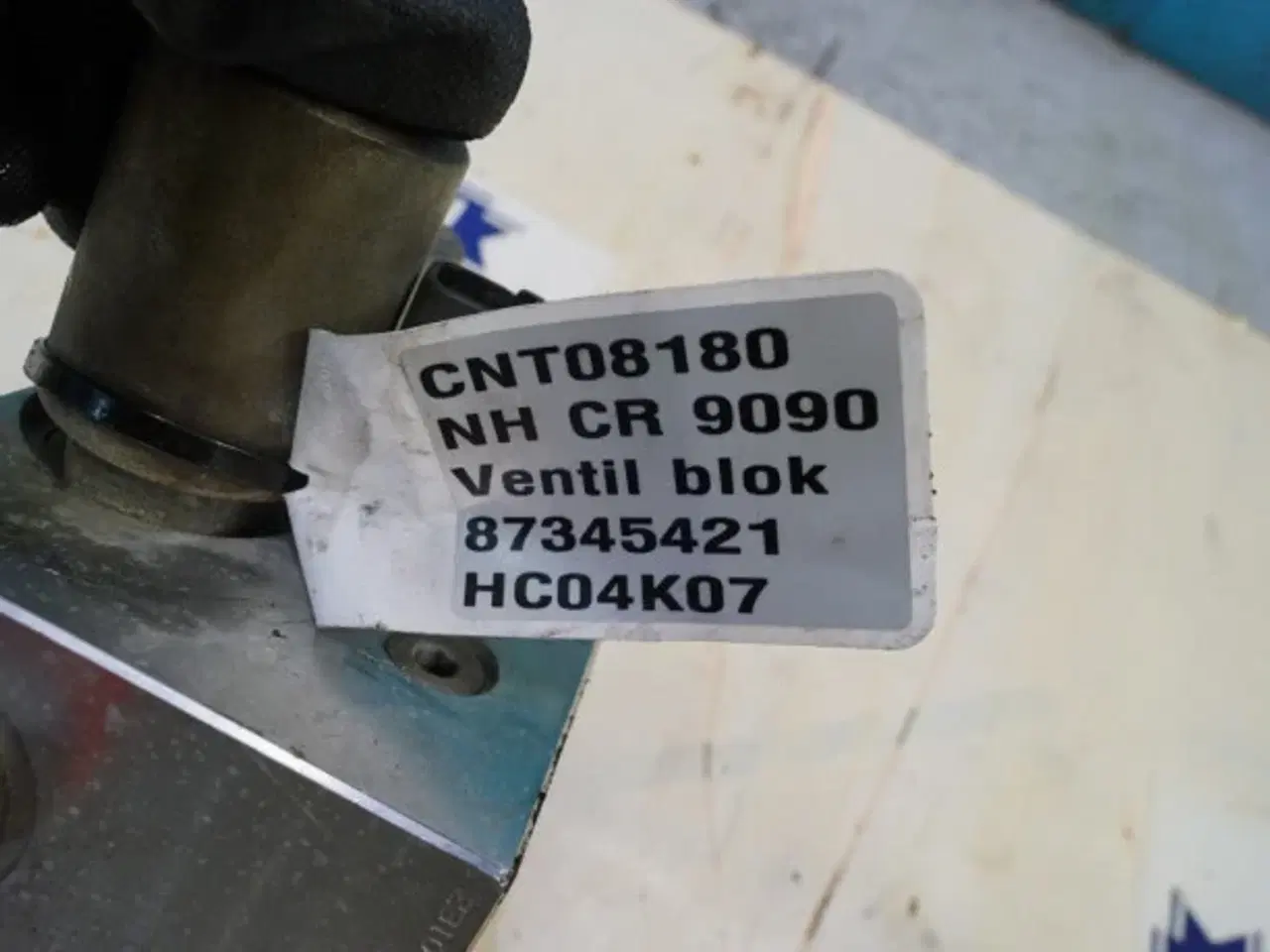 Billede 9 - New Holland CR9090 Ventilblok 87345421