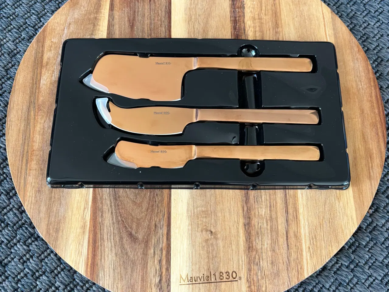 Billede 3 - Nyt Mauviel 1830 Tapas/Ostebræt med knive 