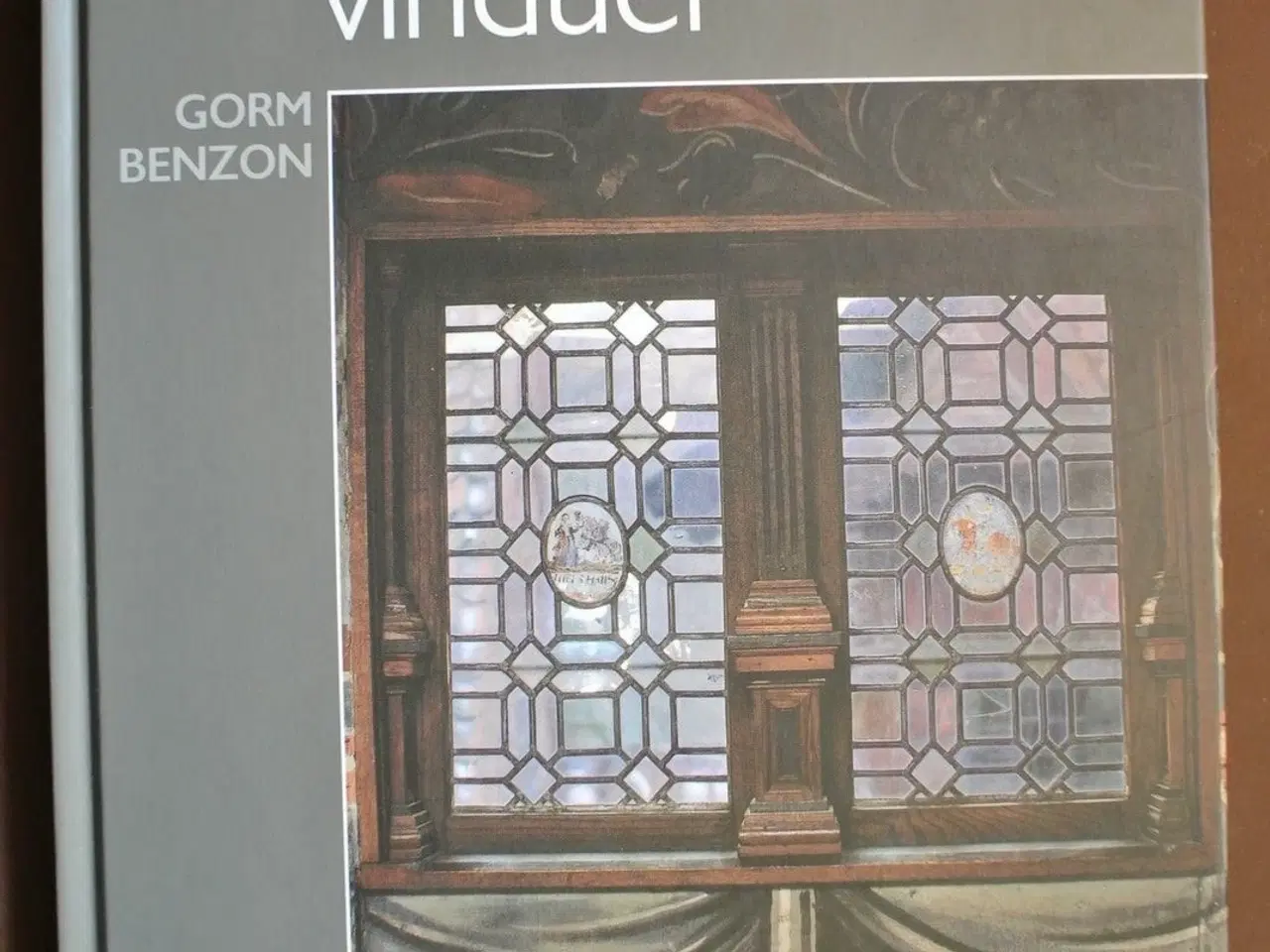Billede 1 - gamle danske vinduer, Af gorm benzon, emne: arkite