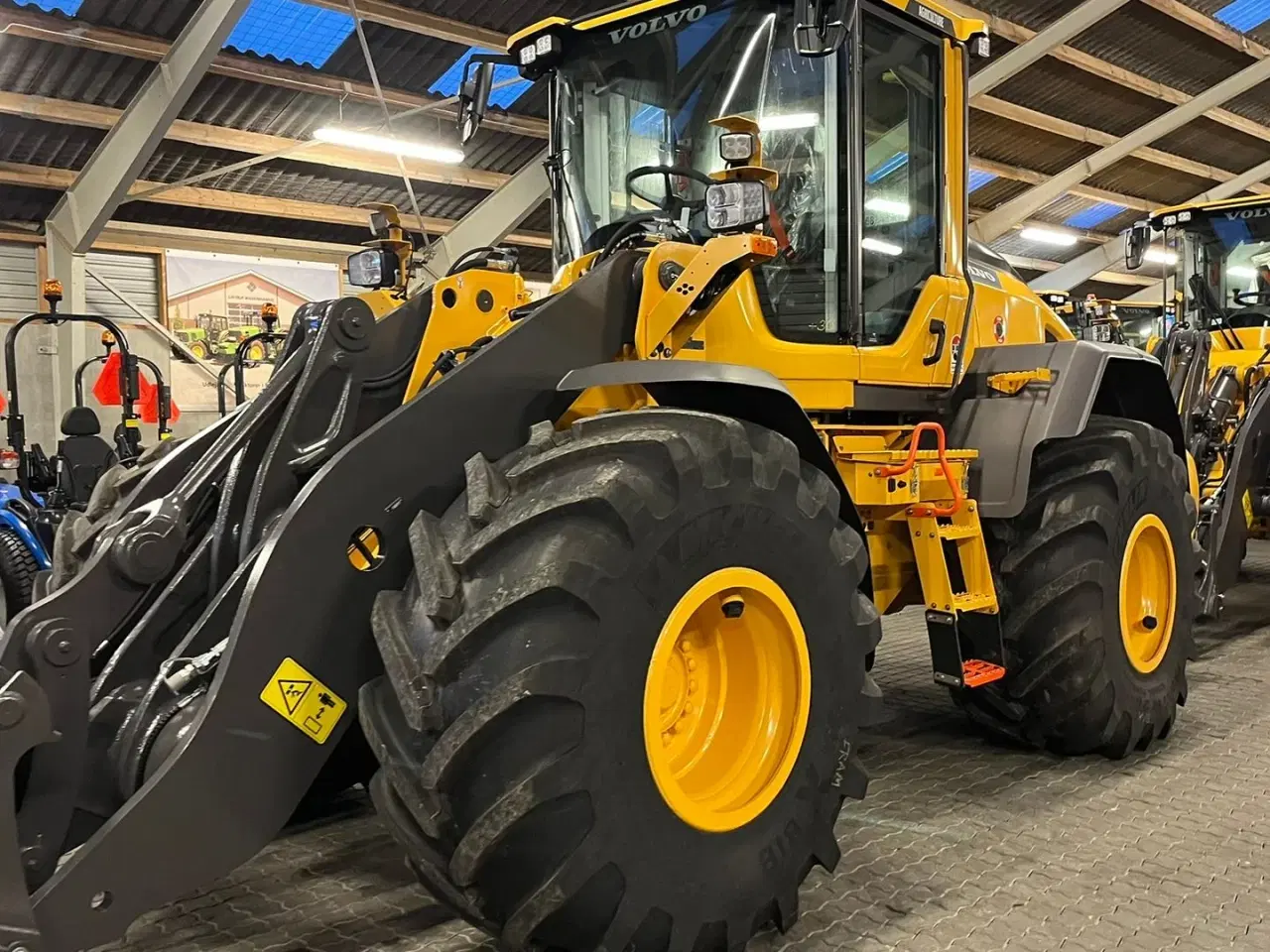 Billede 24 - Volvo L 70 H H2 BEMÆRK MED GARANTI FRA VOLVO FREM TIL DEN 30.11.2026. AGRICULTURE DK-maskine med lang arm, Co-Pilot & med 750mm Michelin MEGA X BIB hjul.