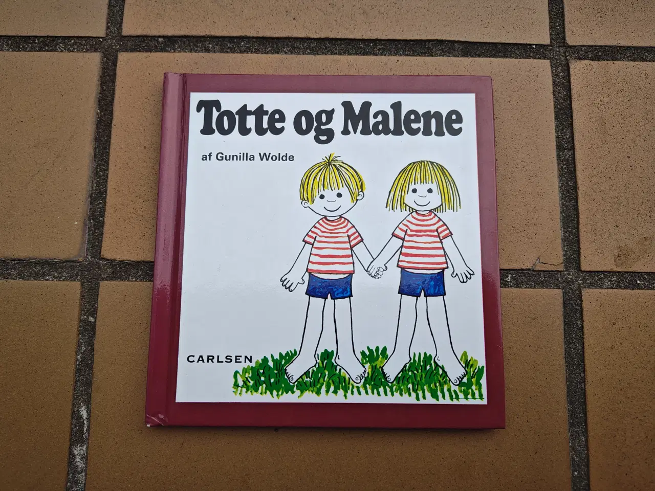 Billede 1 - Nr.5 Totte og Malene BOG af Gunilla Wolde