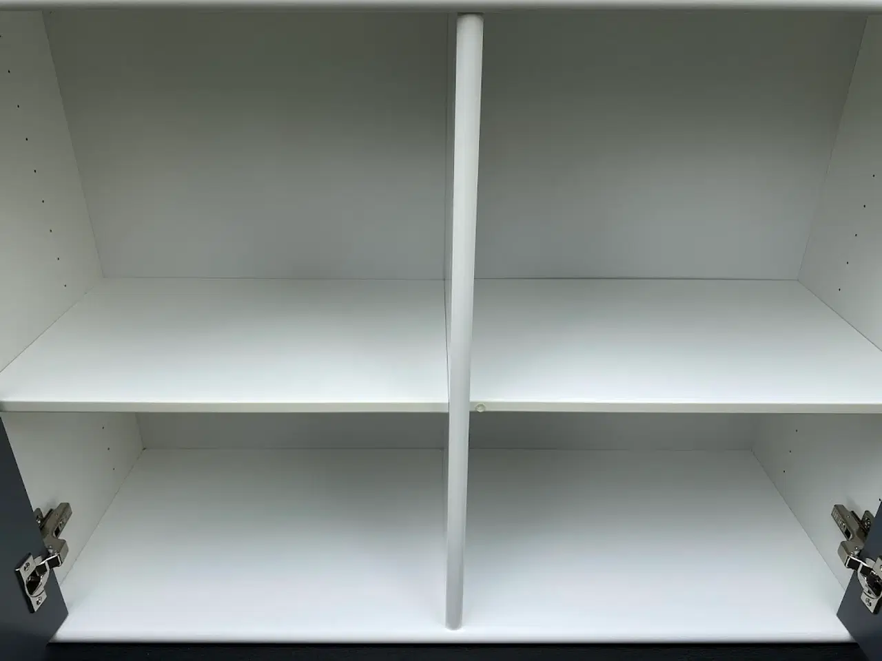 Billede 4 - ⭐️ Mistral Classic 021 snehvid reol m. grafitlåger