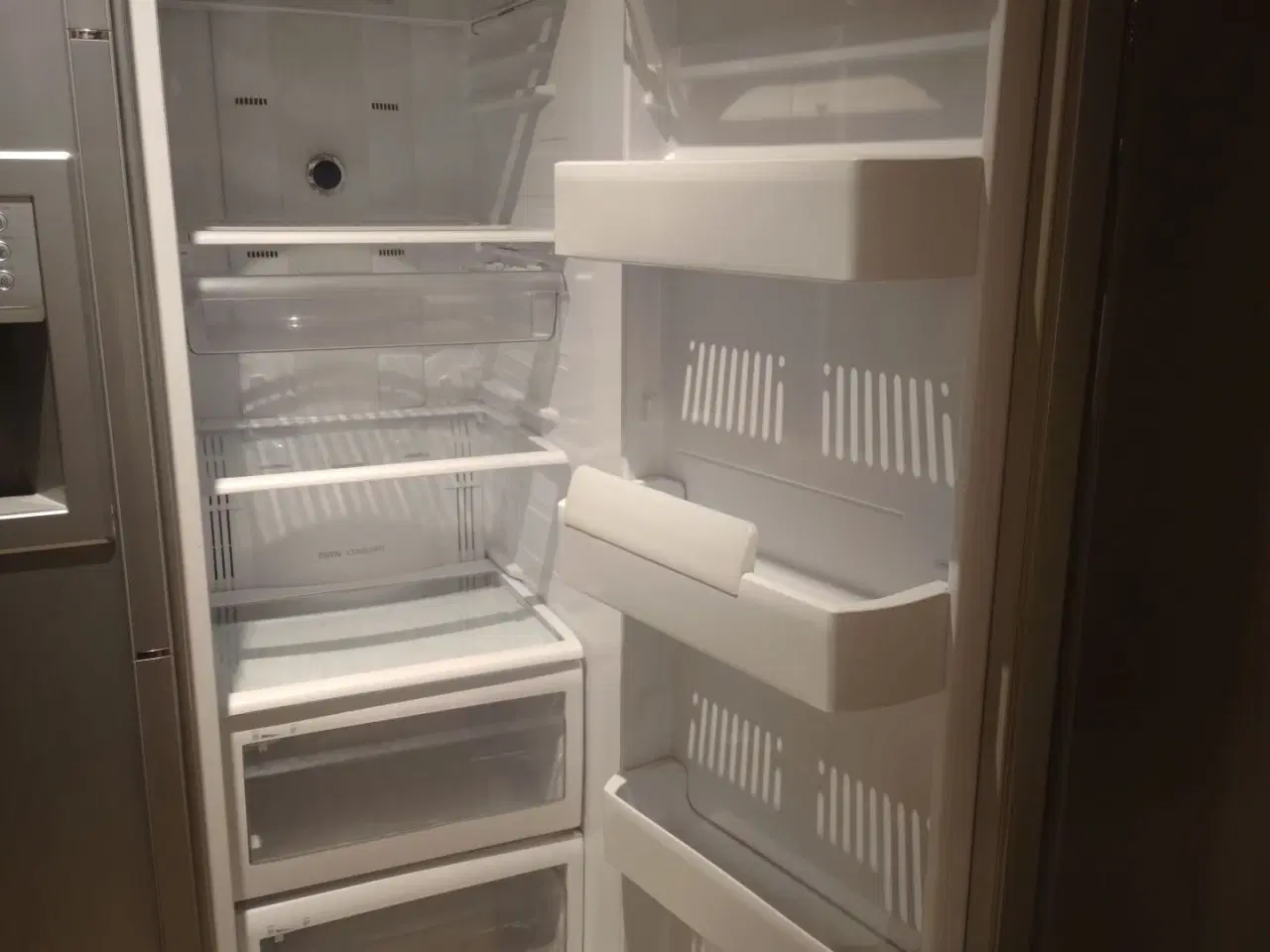 Billede 2 - Amerikanerkøleskab m. fryser og isterningdispenser