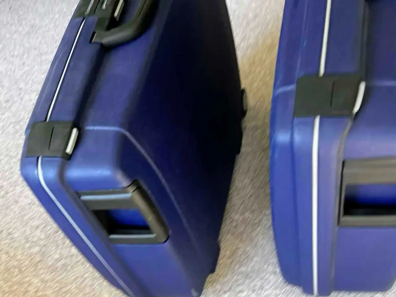 Billede 1 - Kufferter til ferien.