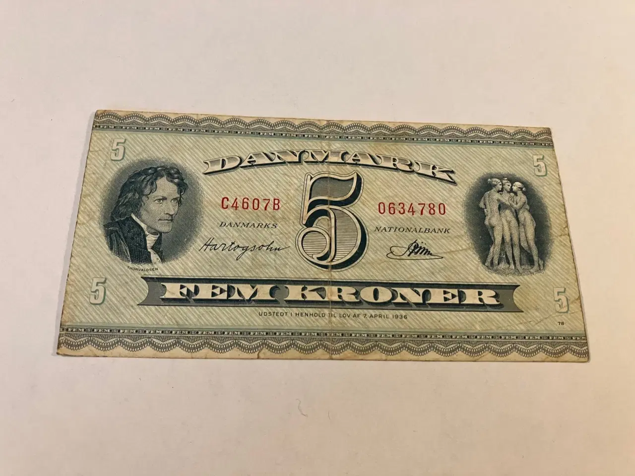 Billede 1 - 5 Kroner 1960 Danmark - Bemærk revne