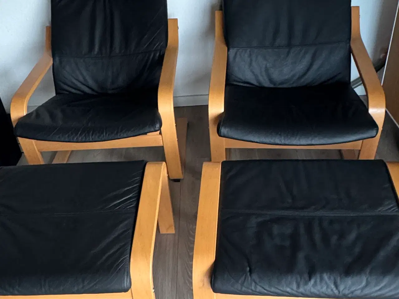 Billede 1 - To lænestole med fodskamler