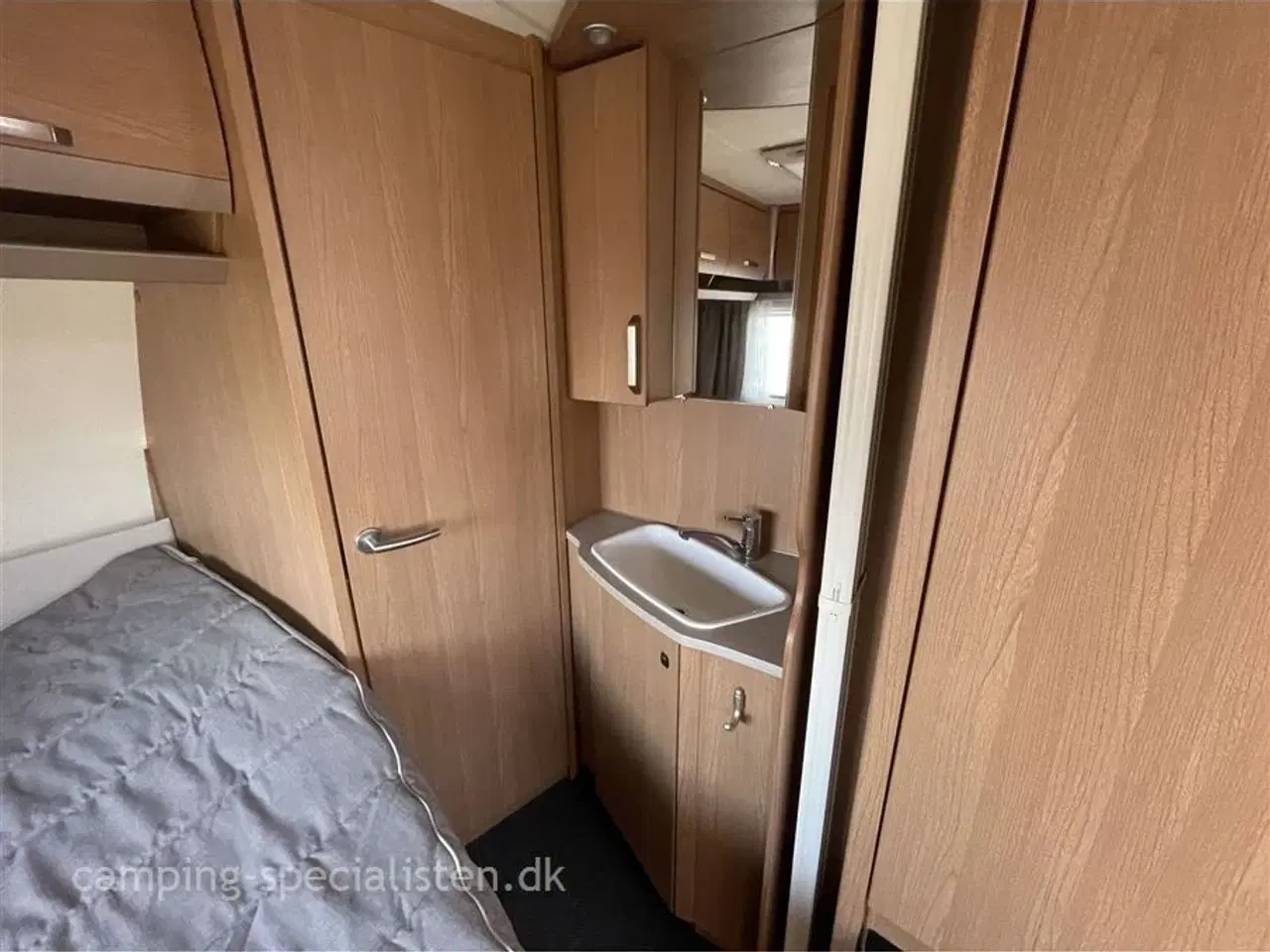 Billede 9 - 2015 - Knaus Sport 450 FU   Knaus Sport 450 FU 2015 - Se den nu hos Camping-Specialisten.dk
