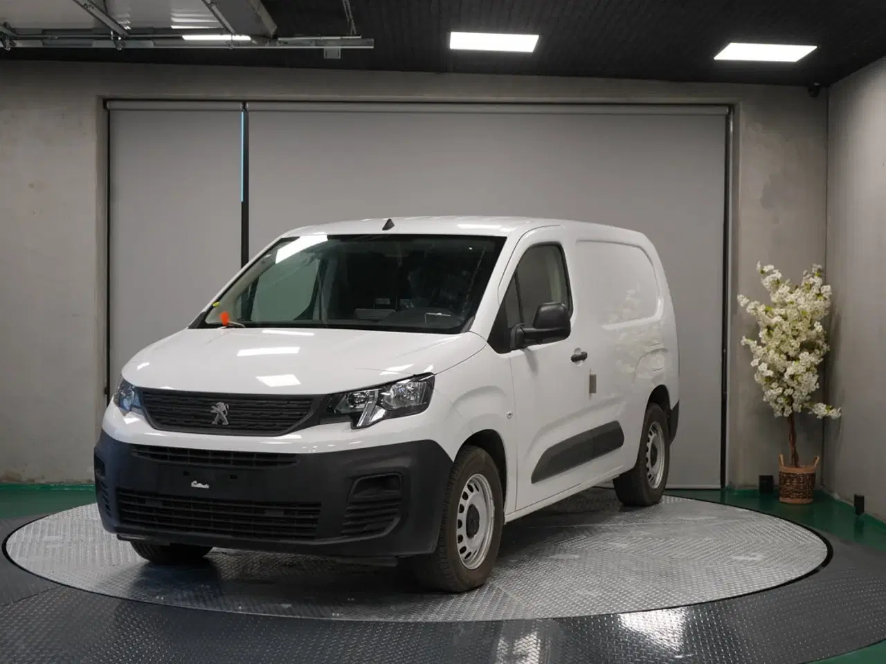 Billede 1 - 3 pers varebil - 136 HK – Automatgear – Ny 