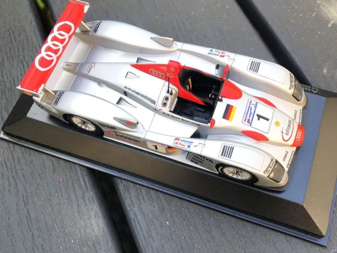 Billede 2 - TOM KRISTENSENS vinderbil 2001. Audi R8