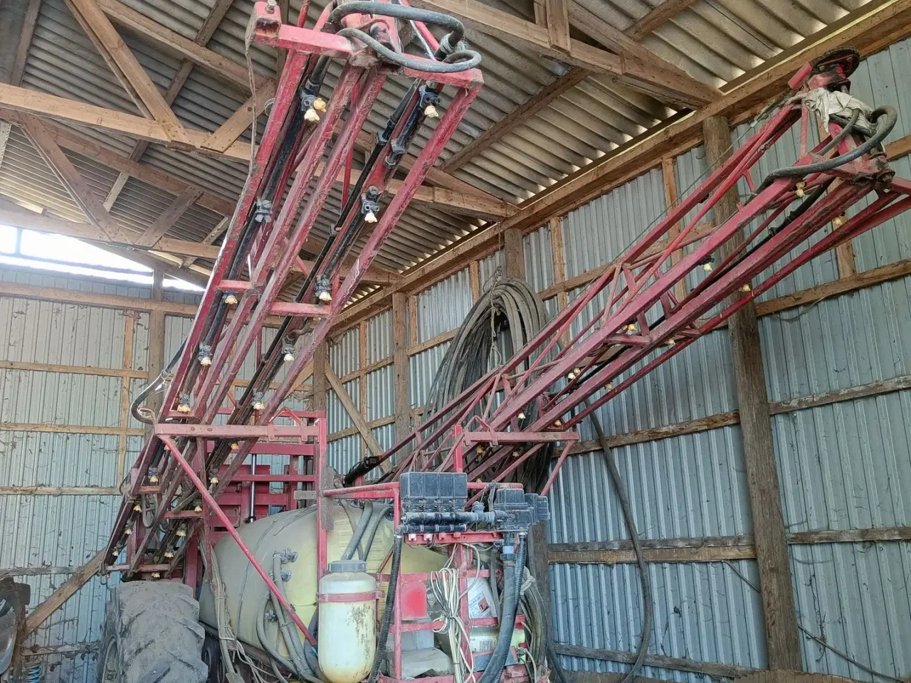 Billede 1 - Hardi trailer sprøjte 2400 l med 24 meter bom