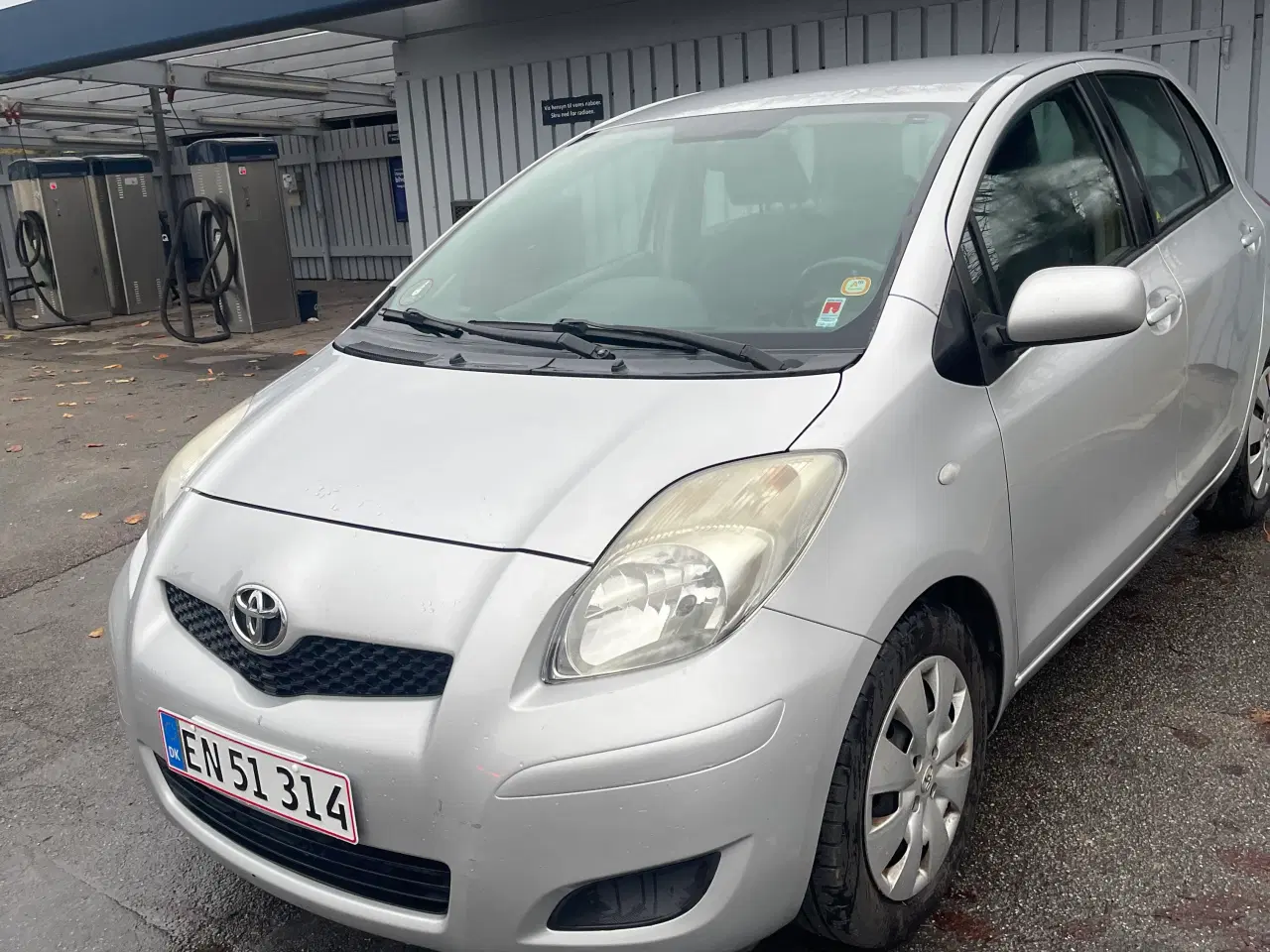 Billede 1 - Økonomisk benzin familiebil