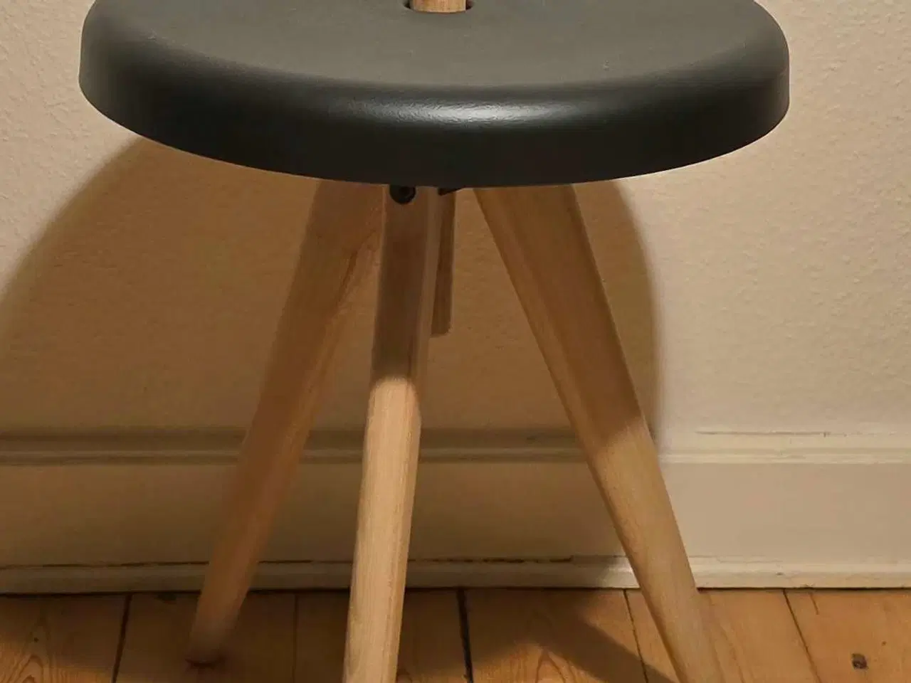 Billede 1 - Menu x Norm Flip Around bord/taburet