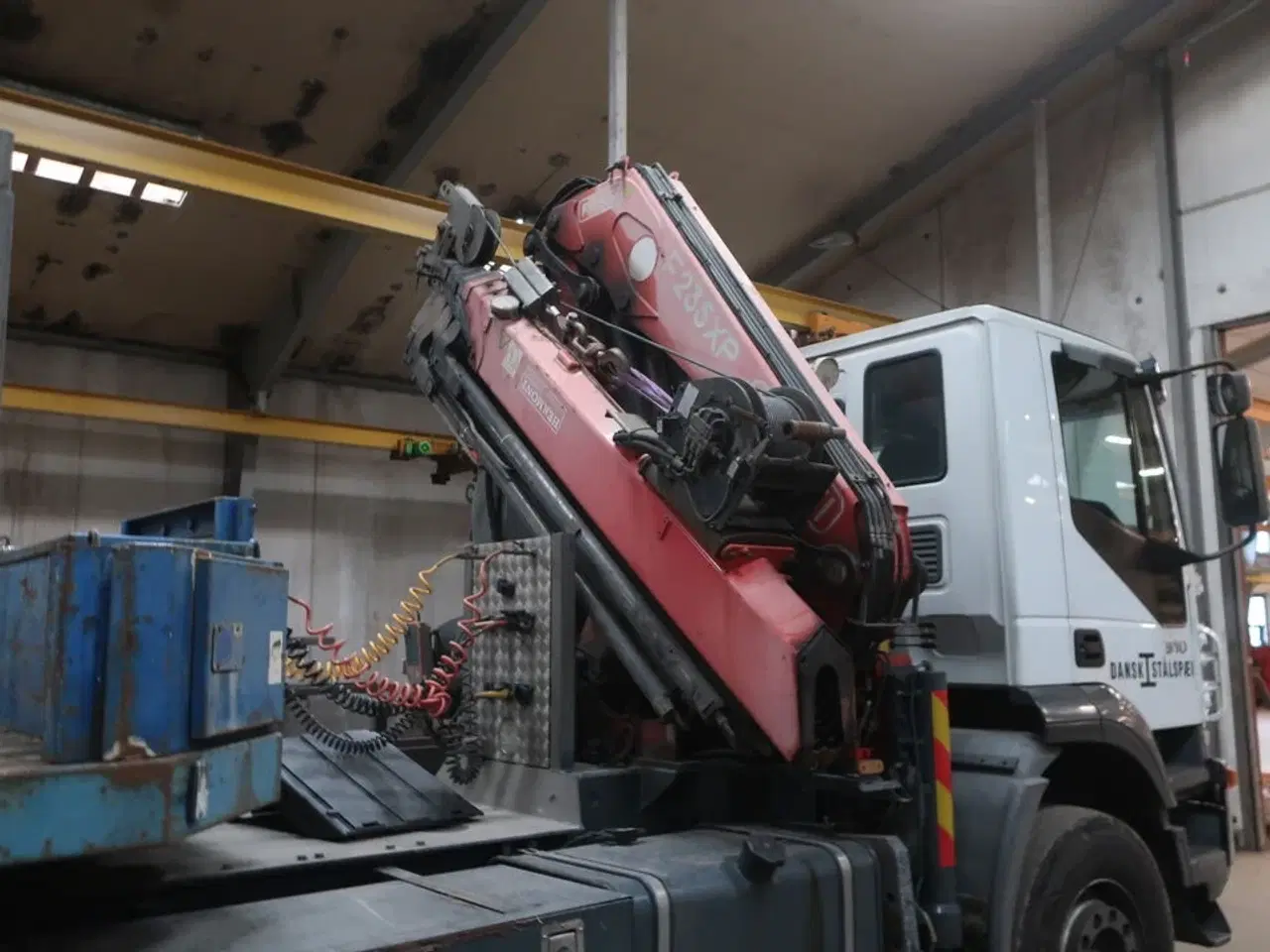 Billede 10 - Lastbil IVECO Trakker Ad190t31 med anhænger, kran FASSI F235AXP26