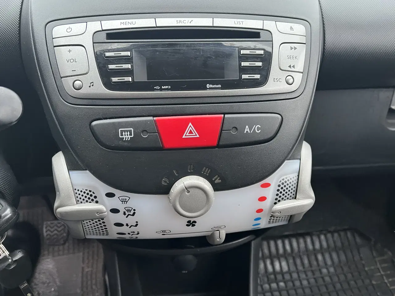 Billede 2 - Virkelig pæn og velholdt Aygo