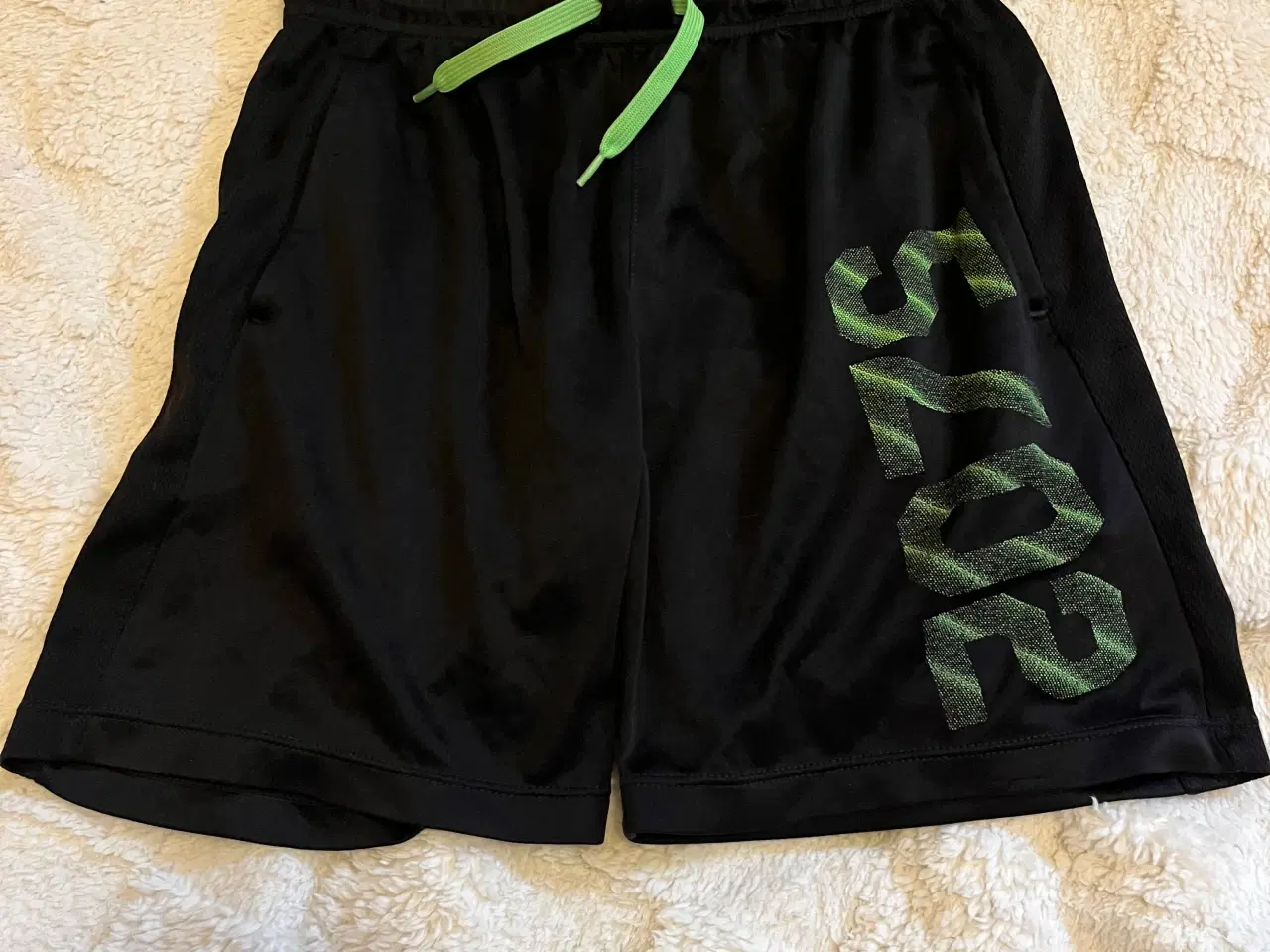 Billede 1 - Shorts fra H&M