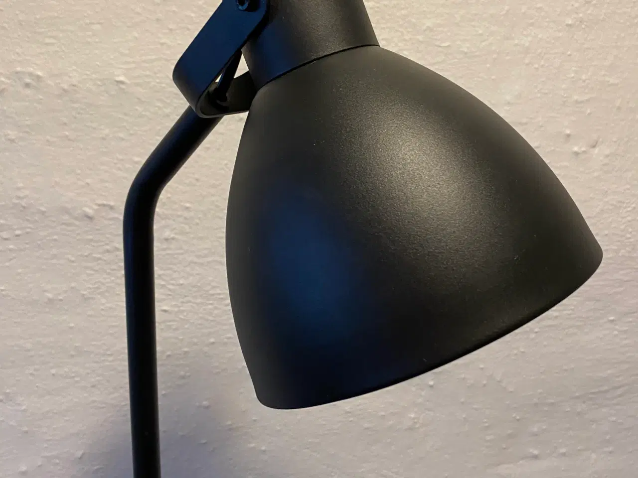 Billede 6 - Sort gulvlampe 