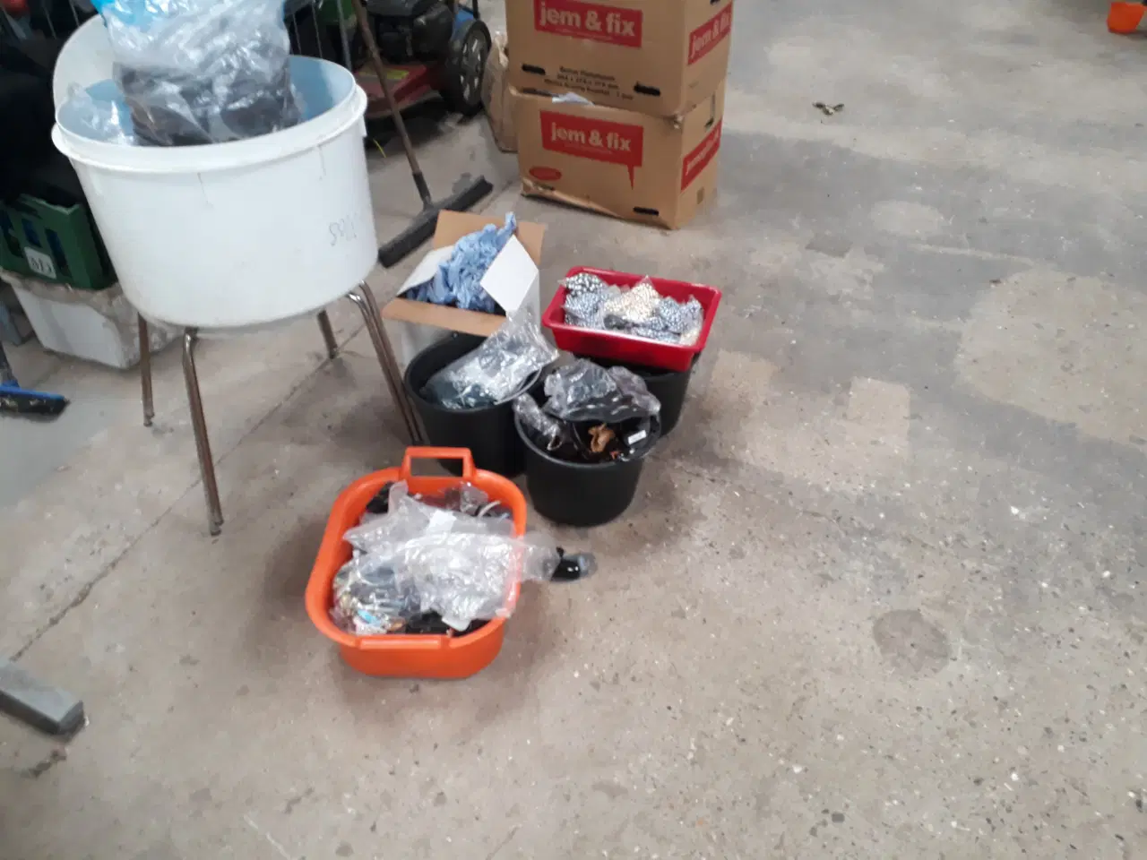 Billede 10 - 140.000 stk. Børne , Dame og Here smykker.