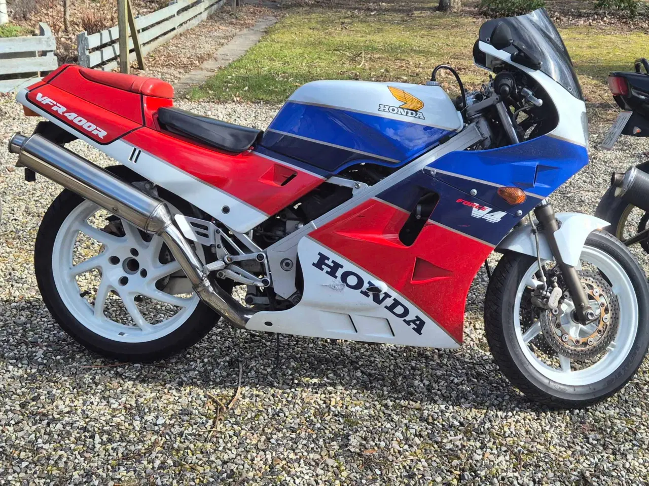 Billede 4 - Honda VFR 400RR V4 (samlerobjekt)