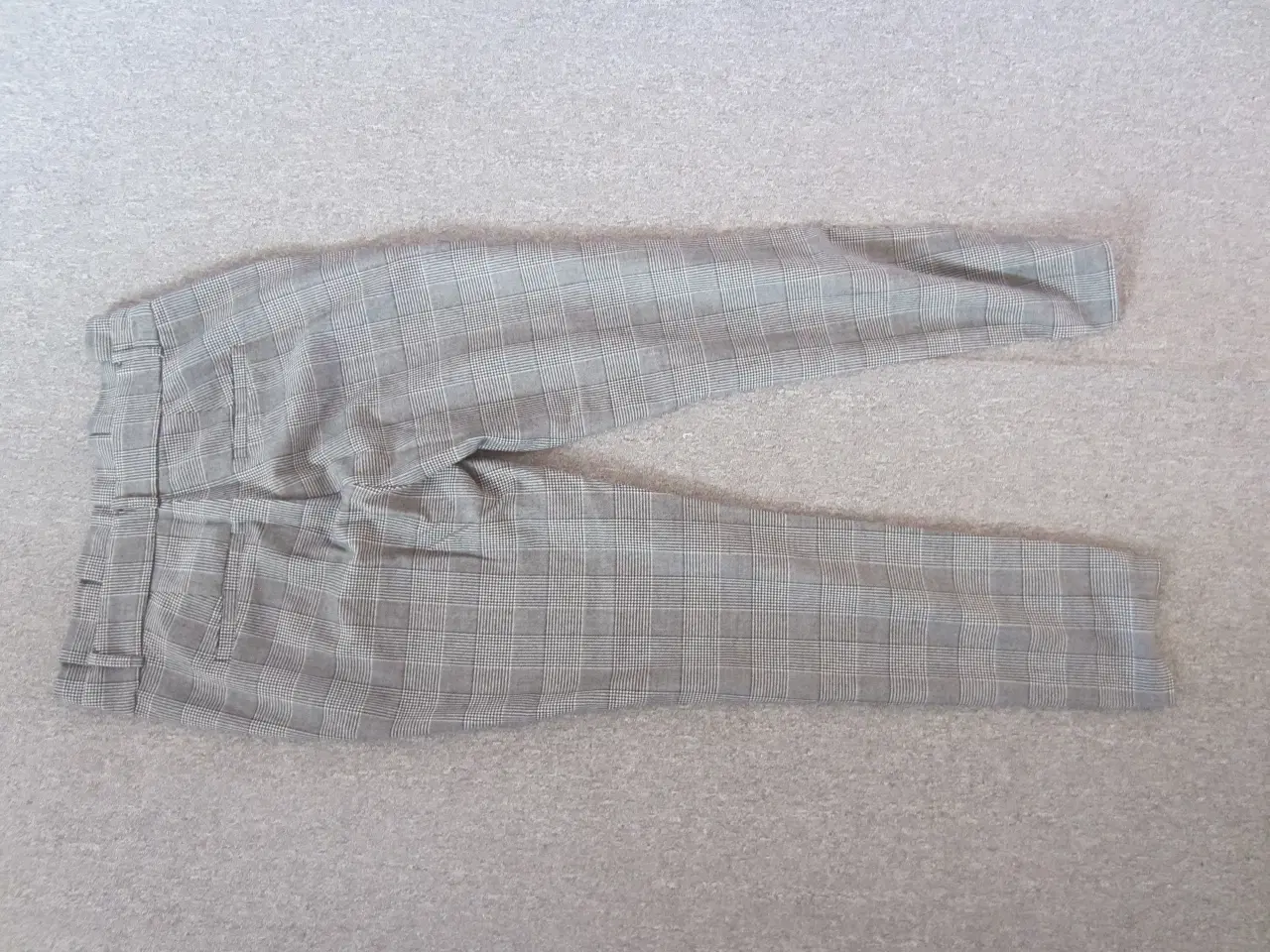 Billede 6 - Flotte bukser i str. M fra Vero Moda