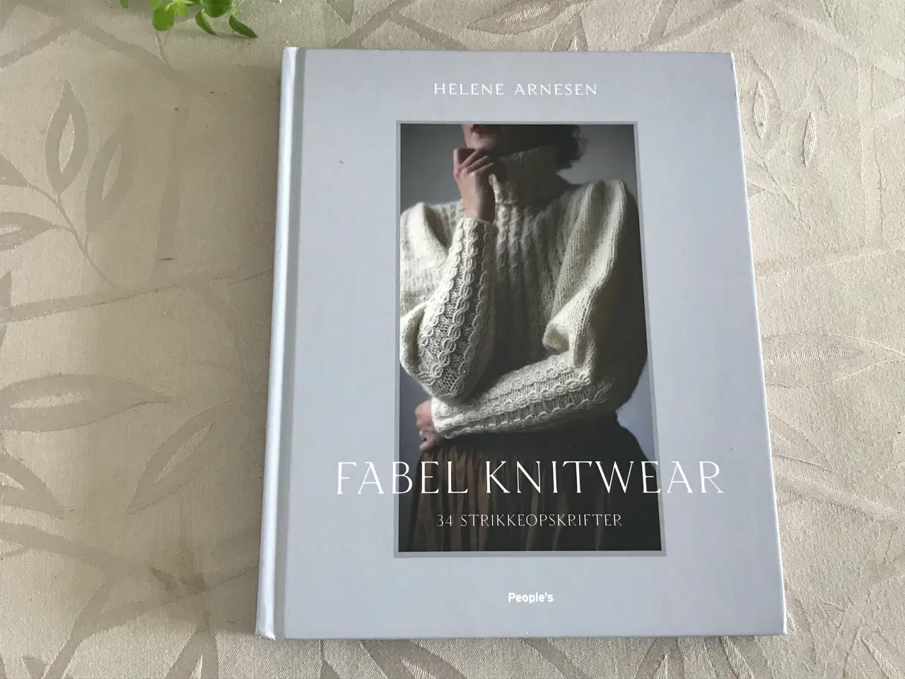 Billede 1 - FABEL KNITWEAR  34 strikkeopskrifter