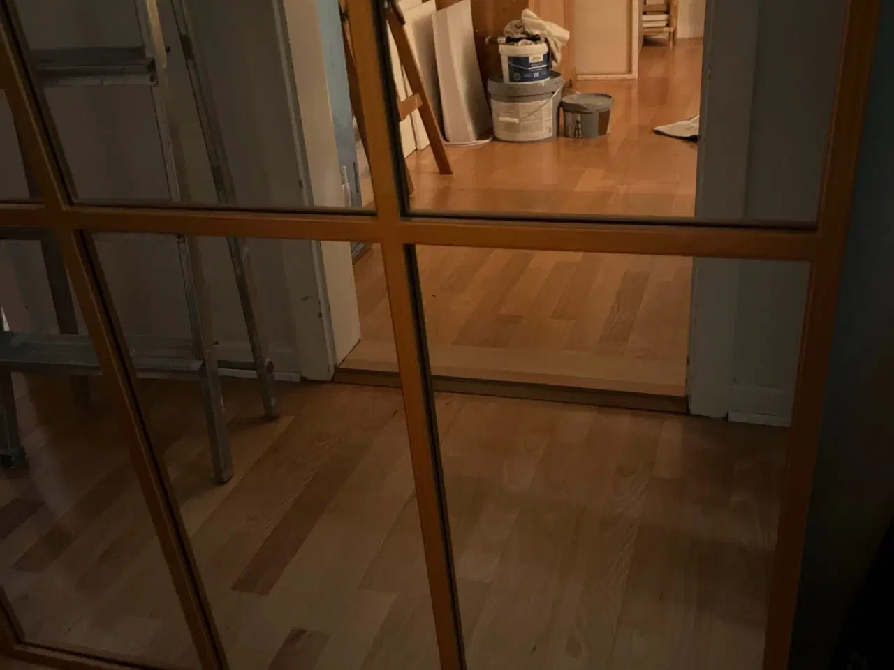 Billede 4 - Stort flot gulvspejl med kobber-guldfarvet ramme i