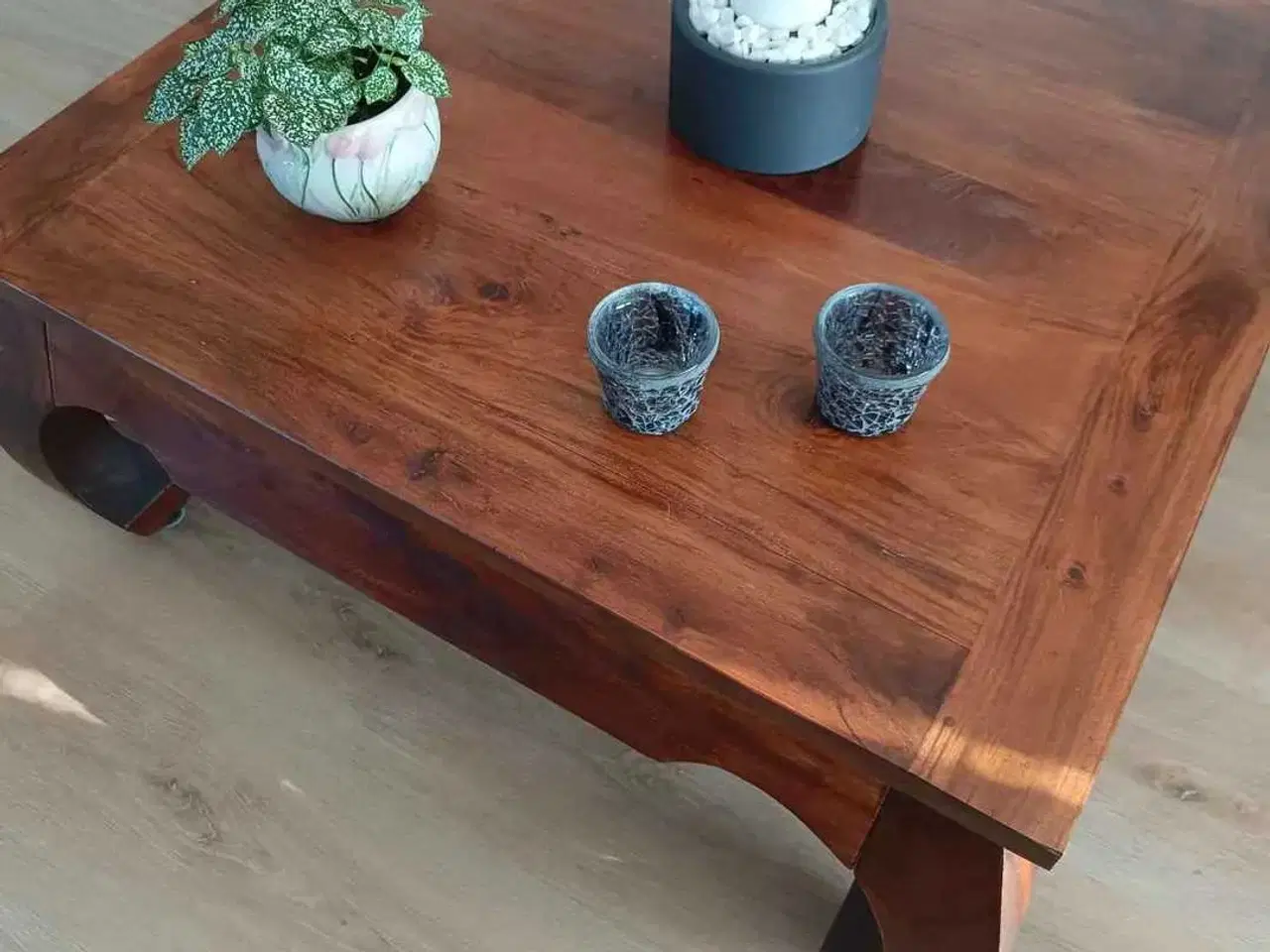 Billede 1 - Smukt varmt sofabord, som ny! 