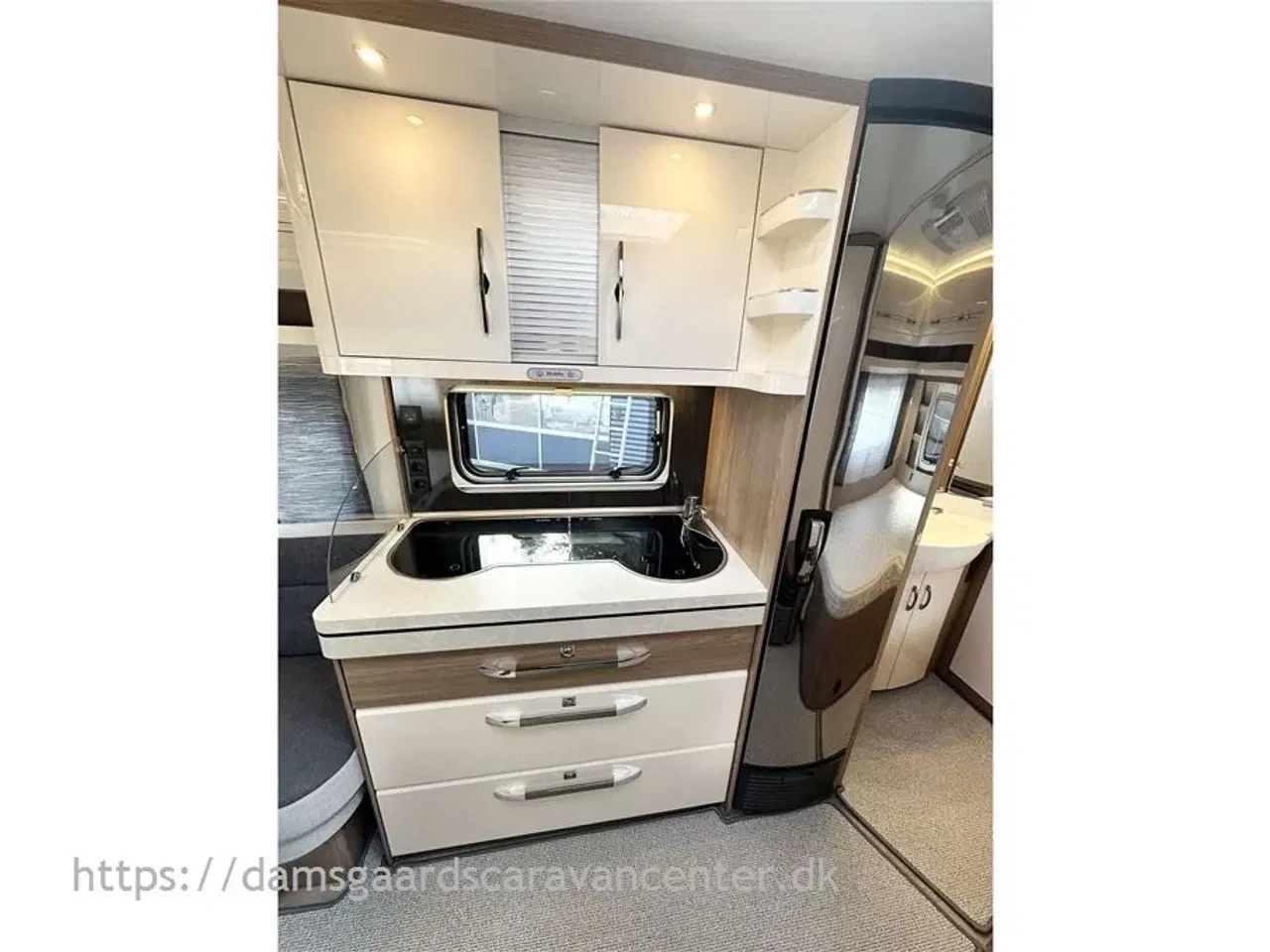 Billede 15 - 2022 - Hobby Excellent 495 UFe   Dobbeltseng - Mover - Aircon - Gulvvarme