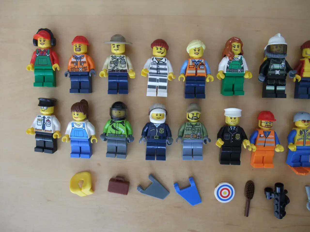 Billede 2 - Lego City Figurer+Tilbehør
