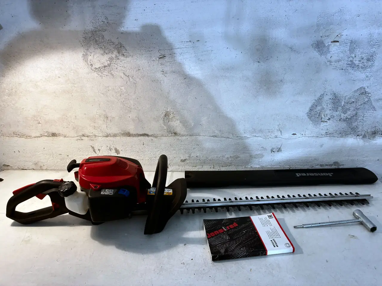 Billede 1 - Hækkeklipper Jonsered HT2223T