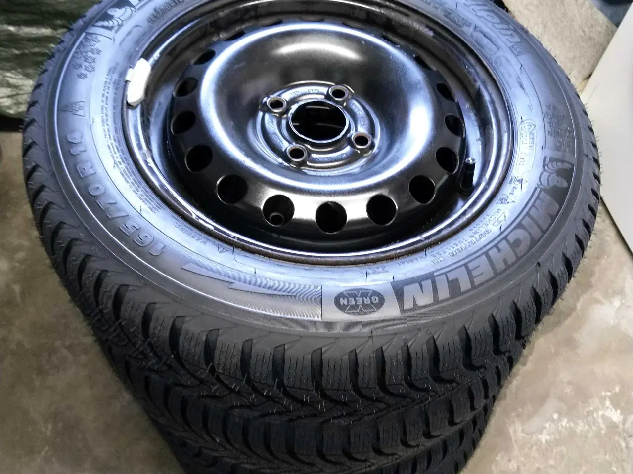 Billede 1 - Nye vinterdæk VW Up Michelin